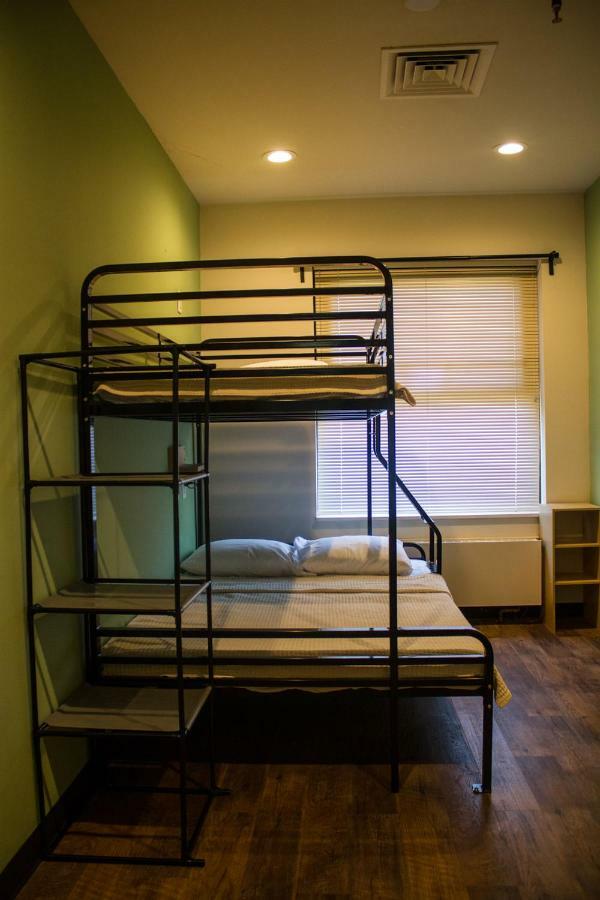 Cream City Hostel Мілвокі Екстер'єр фото