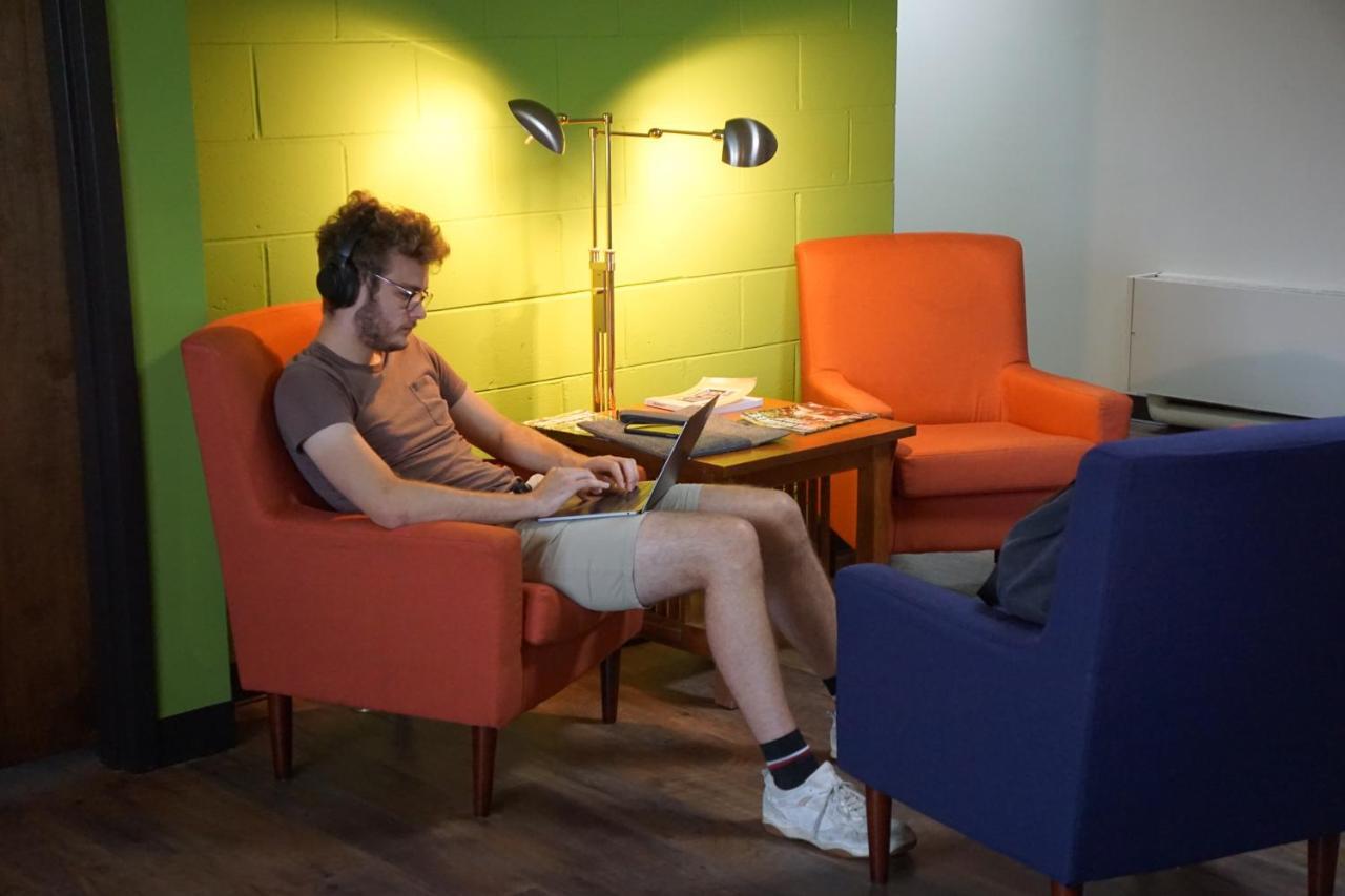 Cream City Hostel Мілвокі Екстер'єр фото